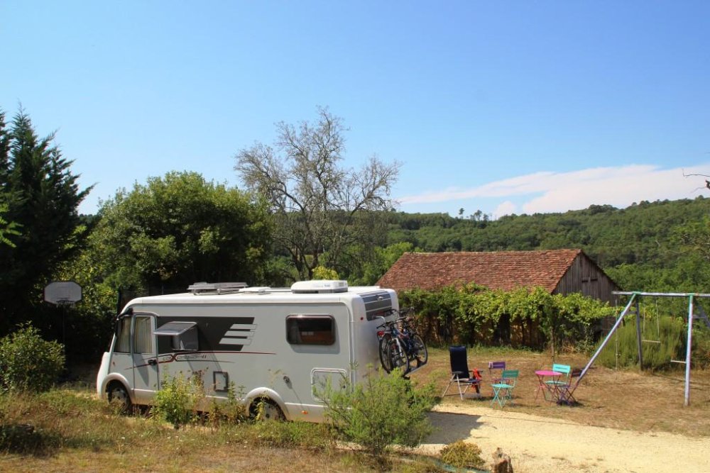 Aire camping-car à Campagnac-lès-Quercy (24550) - Photo 1